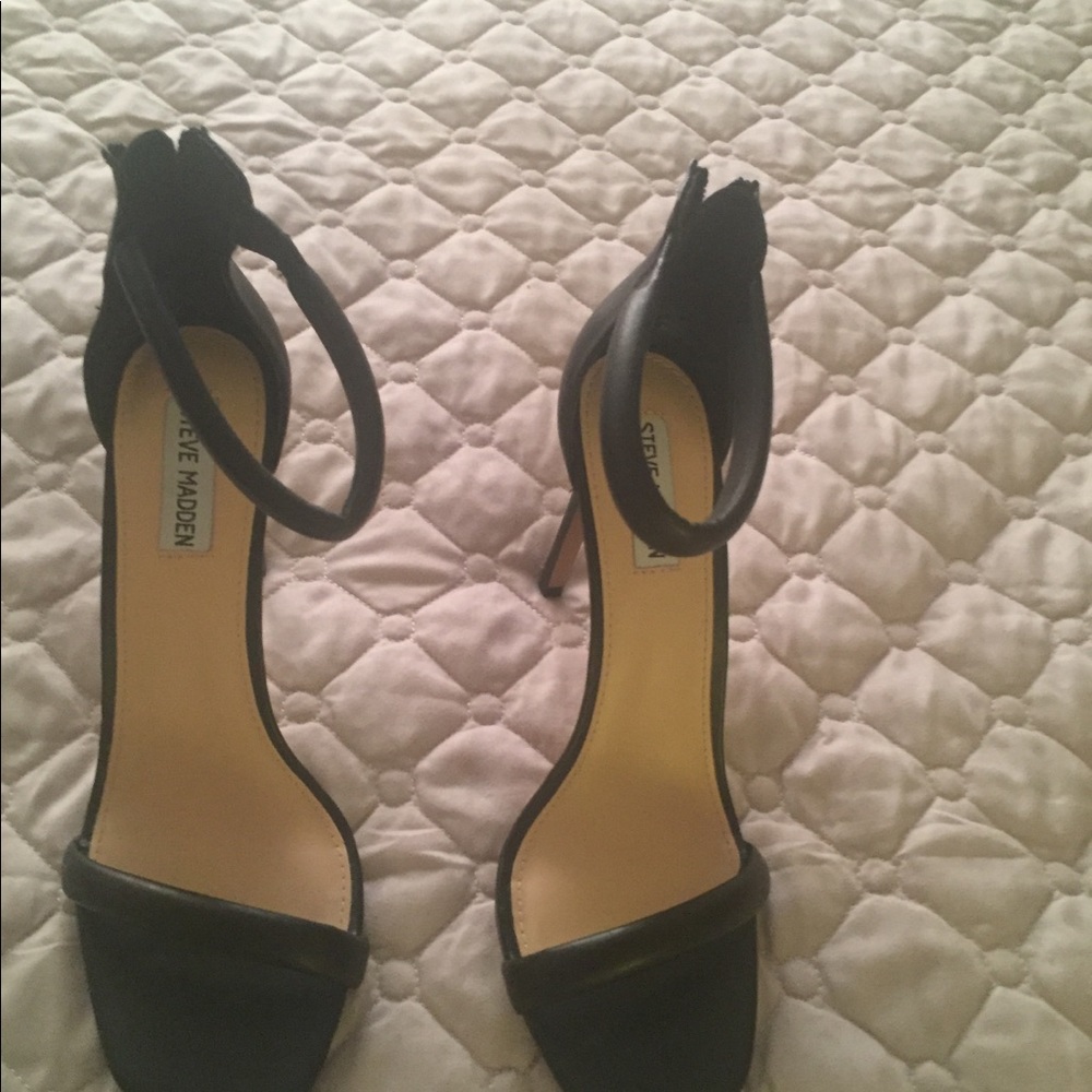 Brand new Steve Madden heels.